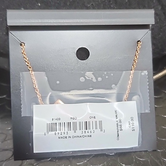 COACH Rosegold Necklace NWT - Picture 3 of 3